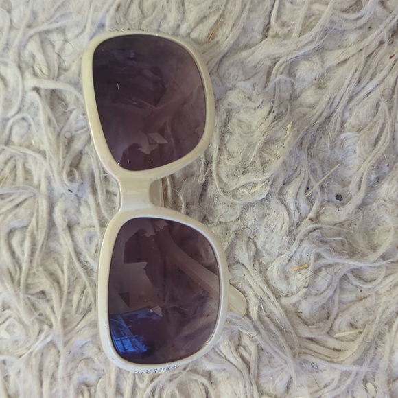 Sunglasses - Picture 3 of 3